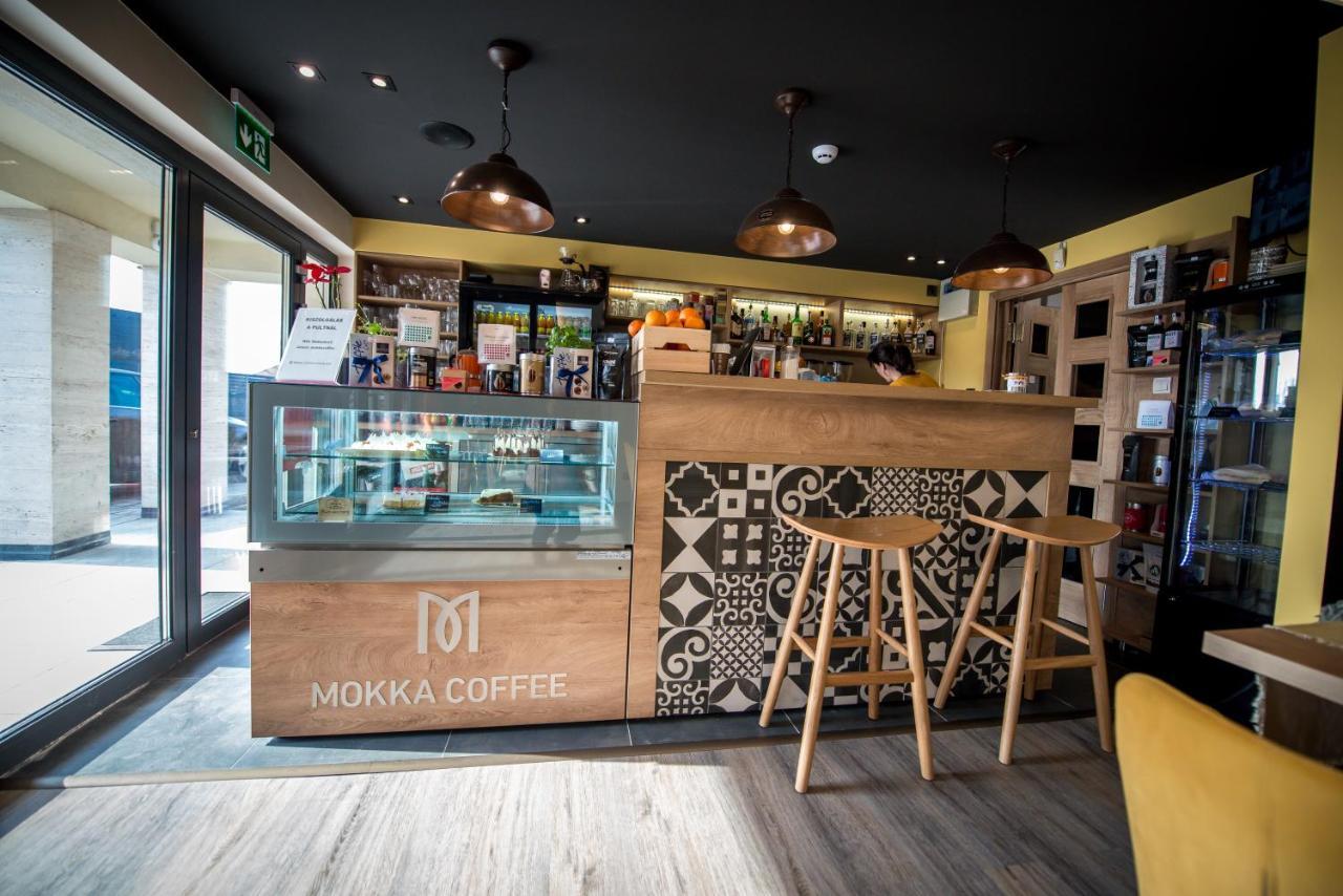 Bed and Breakfast Mokka House Panzio Miskolc Esterno foto