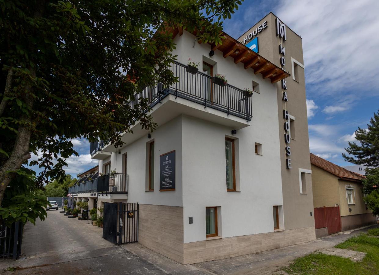 Bed and Breakfast Mokka House Panzio Miskolc Esterno foto