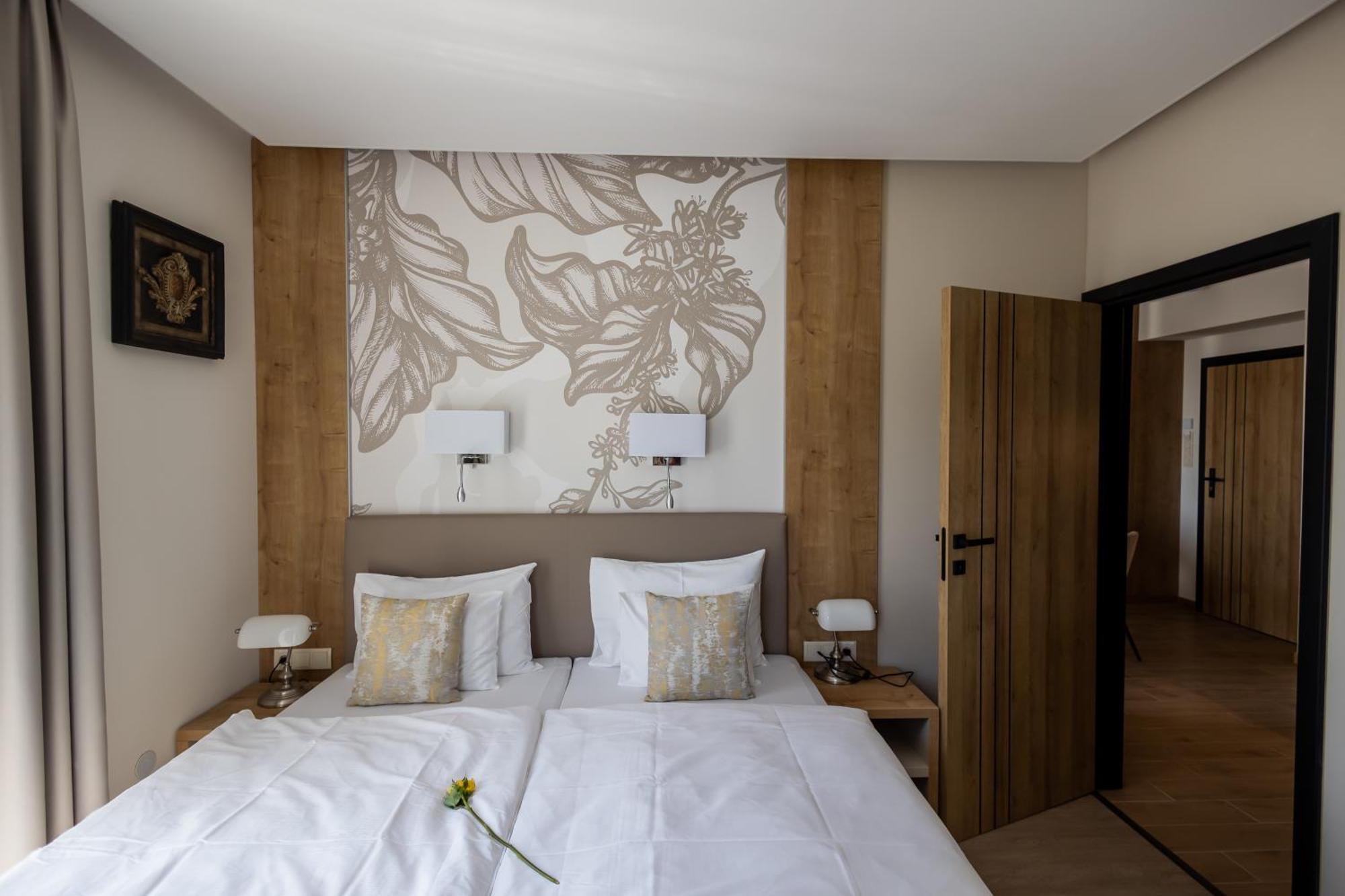 Bed and Breakfast Mokka House Panzio Miskolc Esterno foto