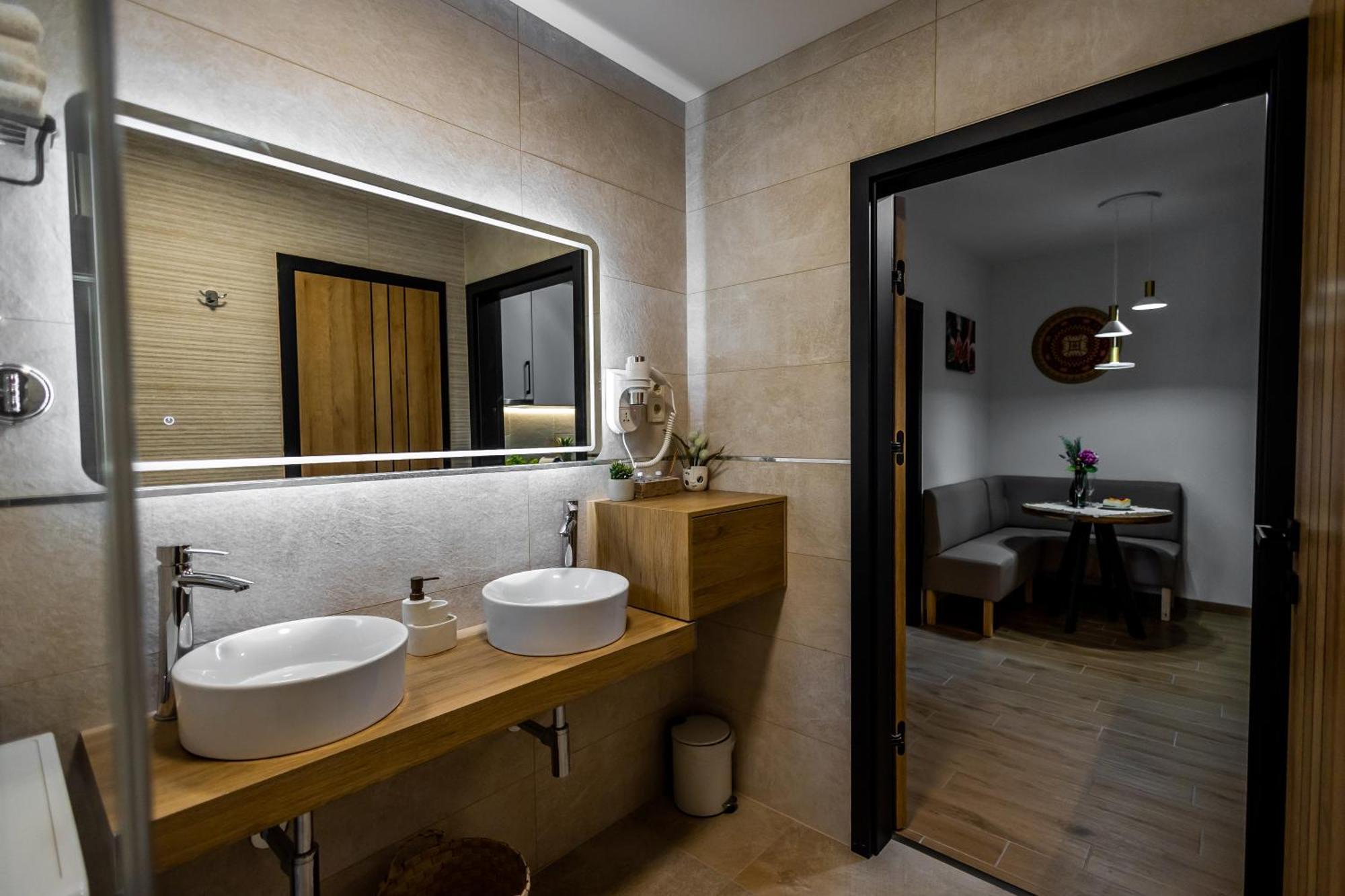 Bed and Breakfast Mokka House Panzio Miskolc Esterno foto