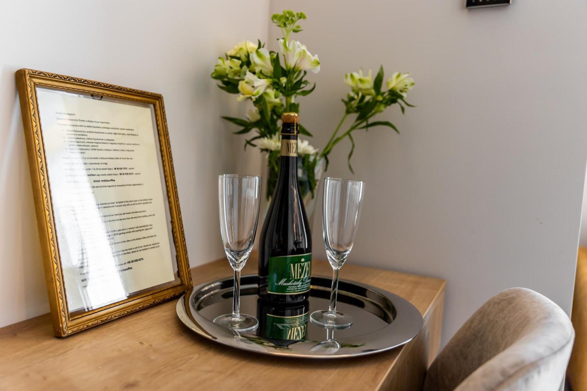 Bed and Breakfast Mokka House Panzio Miskolc Esterno foto